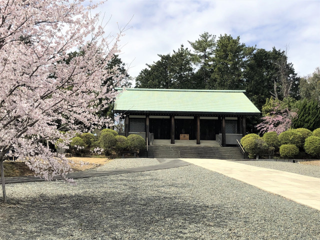 神奈川県戦没者慰霊堂